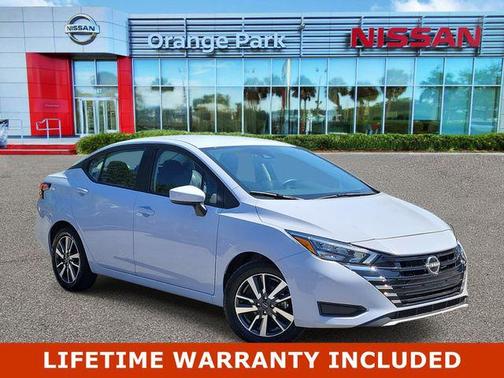 Gray Sky Pearl 2025 Nissan Versa 1.6 SV