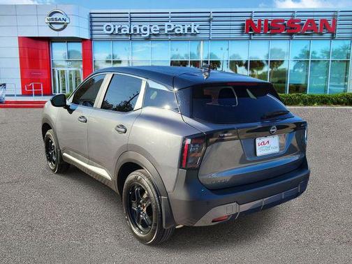 Gun Metallic/Super Black 2025 Nissan Kicks SV