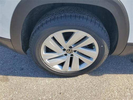 2023 Volkswagen Atlas Cross Sport 2.0T SE w/Technology