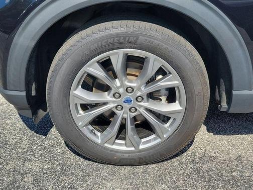 AGATE BLACK METALLIC 2022 Ford Explorer XLT