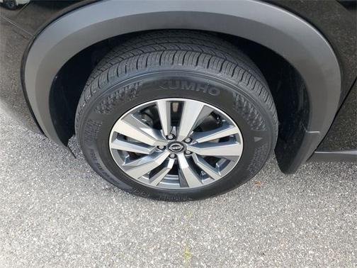 2024 Nissan Pathfinder SL 4WD