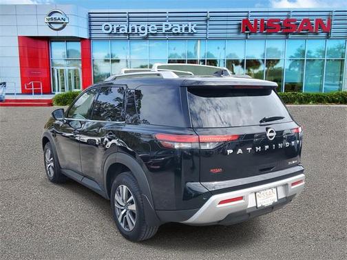 2024 Nissan Pathfinder SL 4WD