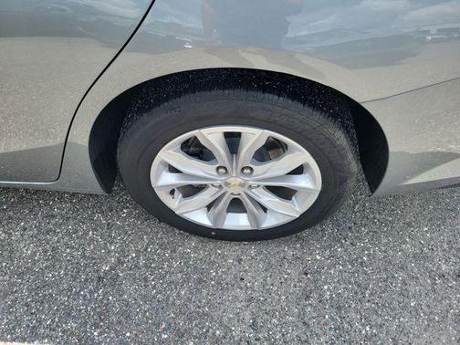 Sterling Gray Metallic 2025 Chevrolet Malibu FWD 1LT