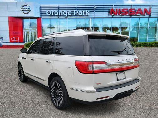 2018 Lincoln Navigator Black Label