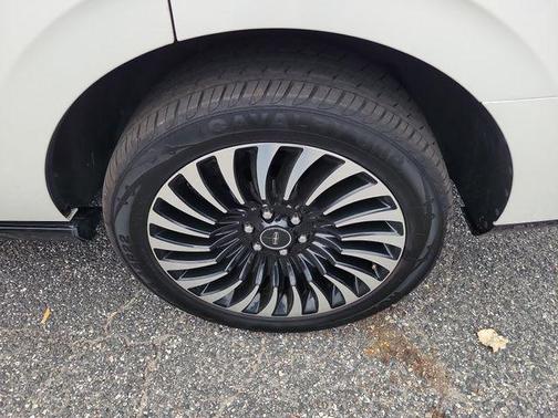 2018 Lincoln Navigator Black Label