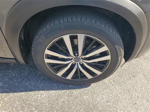 2023 Nissan Pathfinder Platinum FWD