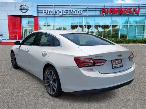 2022 Chevrolet Malibu FWD LT