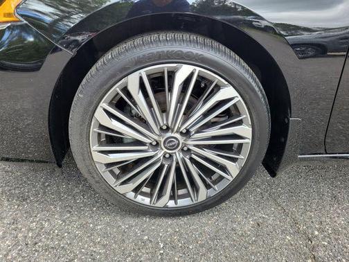 Super Black 2023 Nissan Altima 2.5 SL