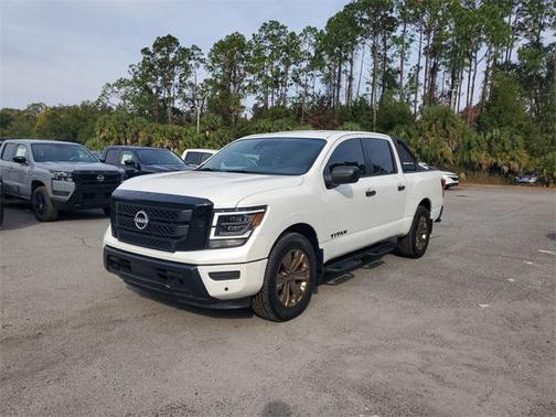 2024 Nissan Titan SV