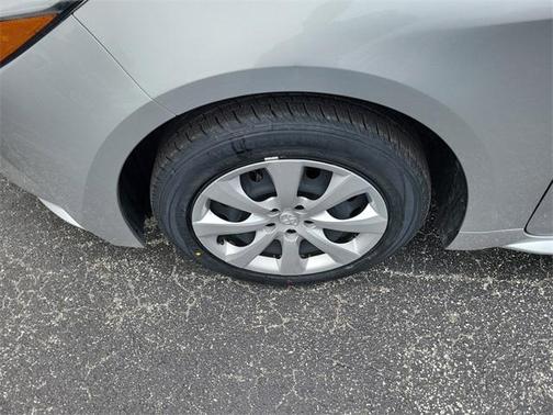 2025 Toyota Corolla Hybrid LE