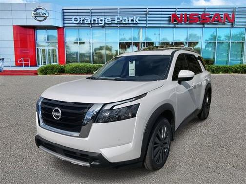 2025 Nissan Pathfinder SL FWD