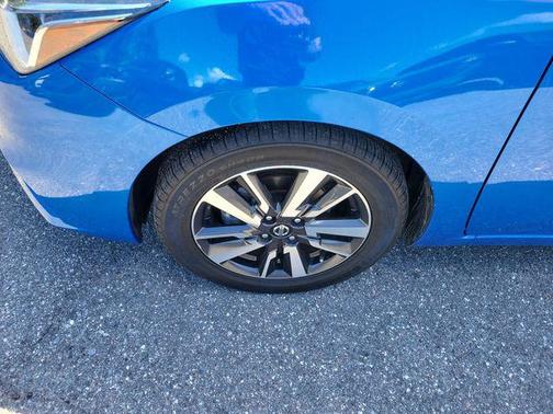 Electric Blue Metallic 2021 Nissan Versa 1.6 SV