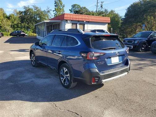 2022 Subaru Outback Touring