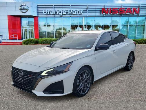 2023 Nissan Altima SR VC-Turbo FWD