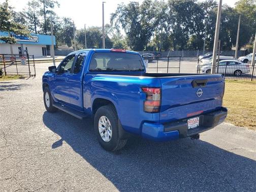 2024 Nissan Frontier SV