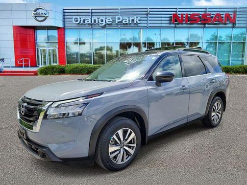 Solid Gray/Super Black 2023 Nissan Pathfinder SL 4WD