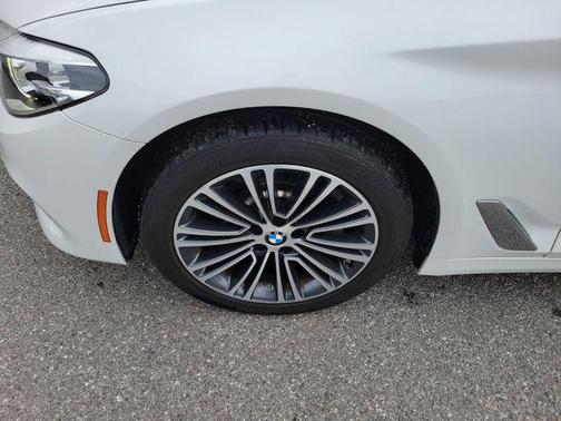 2018 BMW 530 530i