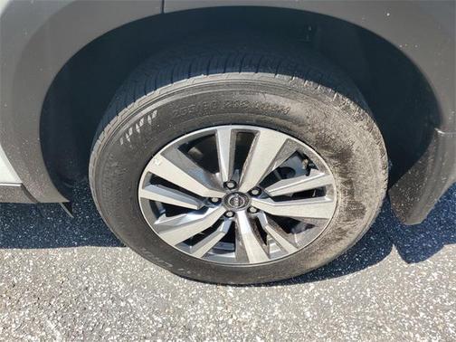 2024 Nissan Pathfinder SL FWD