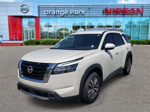 2024 Nissan Pathfinder SL FWD