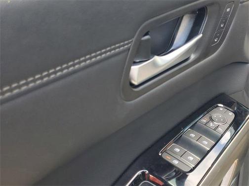 2025 Nissan Pathfinder Platinum FWD