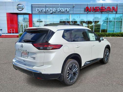 Everest White Pearl Tricoat 2026 Nissan Rogue Platinum