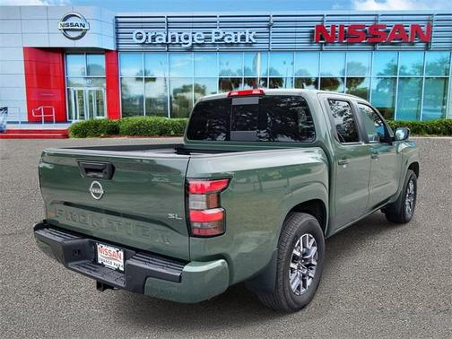 2024 Nissan Frontier SL