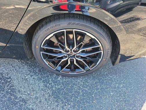 Ebony Black 2023 Kia K5 GT