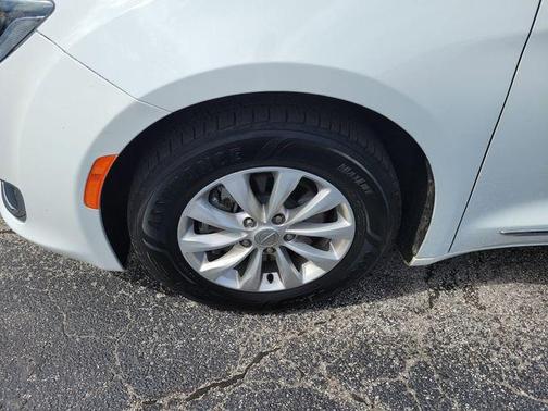 2018 Chrysler Pacifica Touring-L