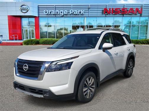 2025 Nissan Pathfinder SL 4WD