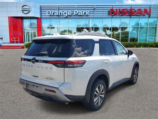 2025 Nissan Pathfinder SL 4WD