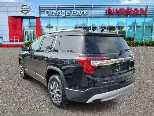 2023 GMC Acadia AWD SLT