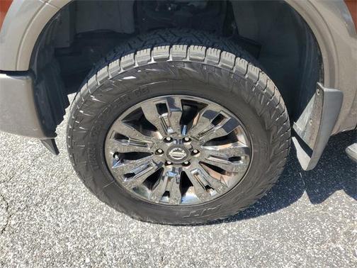 2017 Nissan Titan Platinum Reserve