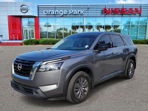 Gun Metallic 2024 Nissan Pathfinder S 4WD