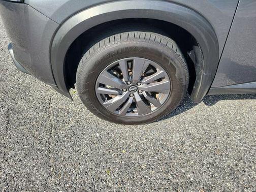 Gun Metallic 2024 Nissan Pathfinder S 4WD