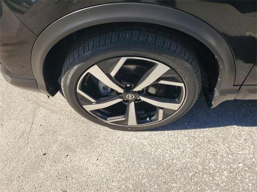 2022 Nissan Rogue Sport SL