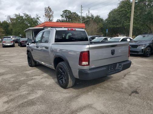 2024 RAM 1500 Classic Warlock Crew Cab 4x2 5'7' Box