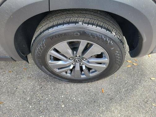 2025 Nissan Pathfinder SV FWD