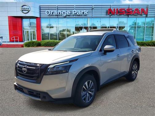 2025 Nissan Pathfinder SL FWD