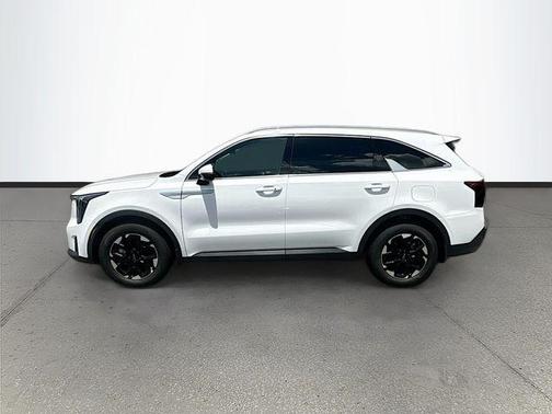 Glacial White Pearl 2026 Kia Sorento S