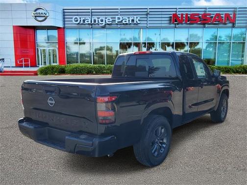 2025 Nissan Frontier SV