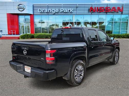 2024 Nissan Frontier SL