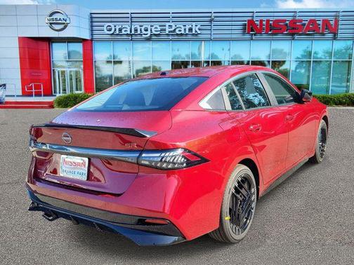 Scarlet Ember Tintcoat 2026 Nissan Sentra SR