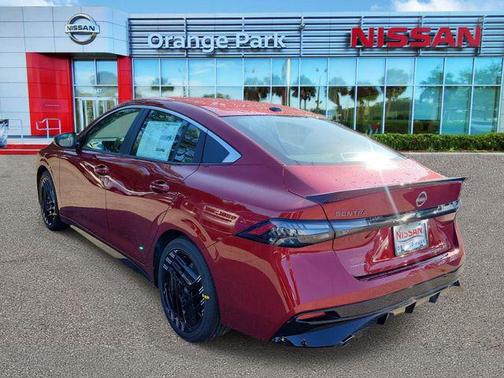 Scarlet Ember Tintcoat 2026 Nissan Sentra SR