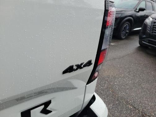 Glacier White 2026 Nissan Frontier SV