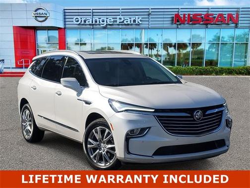 2024 Buick Enclave Essence FWD