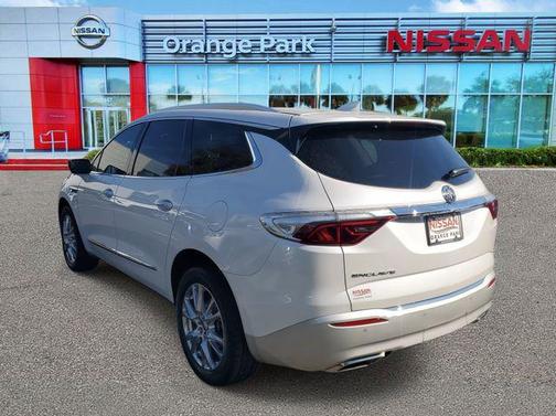 2024 Buick Enclave Essence FWD