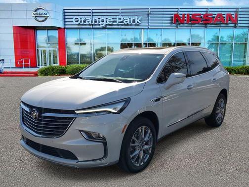 2024 Buick Enclave Essence FWD