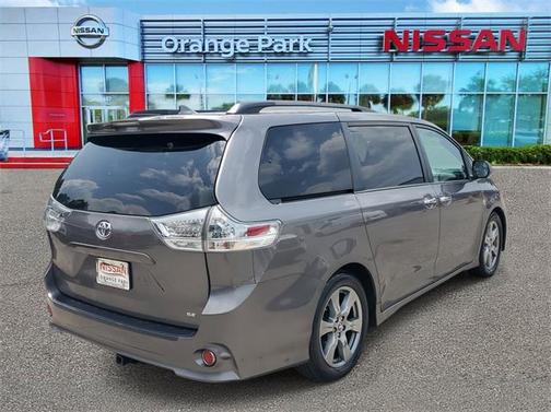 2018 Toyota Sienna SE