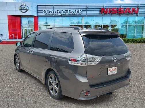 2018 Toyota Sienna SE