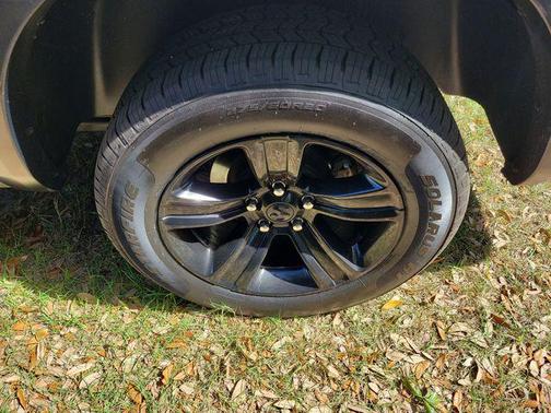 Billet Silver Metallic Clearcoat 2024 RAM 1500 Classic Warlock Crew Cab 4x4 5'7' Box